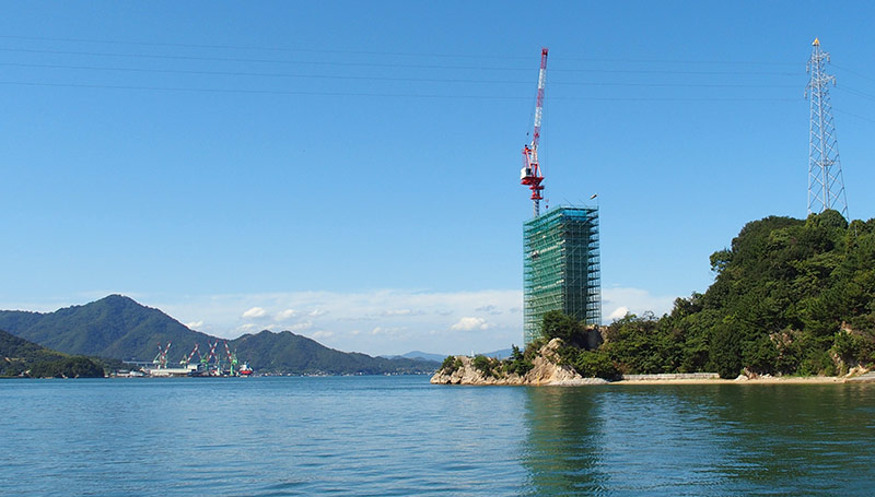 2012年の開通を目指し建設中の岩城橋 2012年の開通を目指し建設中の岩城橋