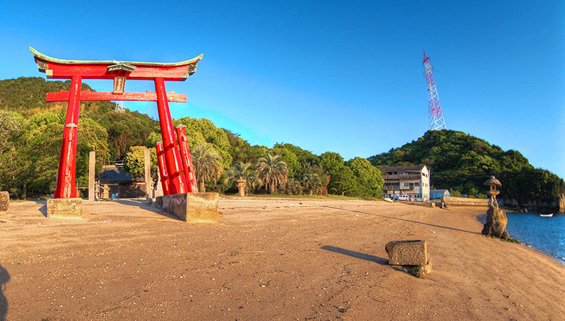 厳島神社の大鳥居は映画のロケ地としても有名です
