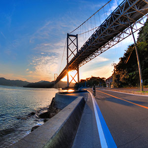 因島大橋は1983年に完成した「しまなみ海道」を構成する道路橋です