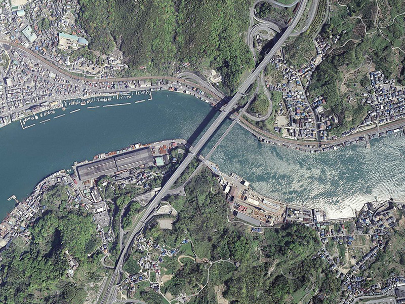 新尾道大橋（しんおのみちおおはし）の空中写真
